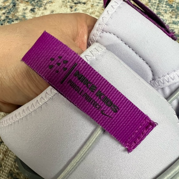 Nike Kid's Binzie Rain Boots - Picture 10 of 10